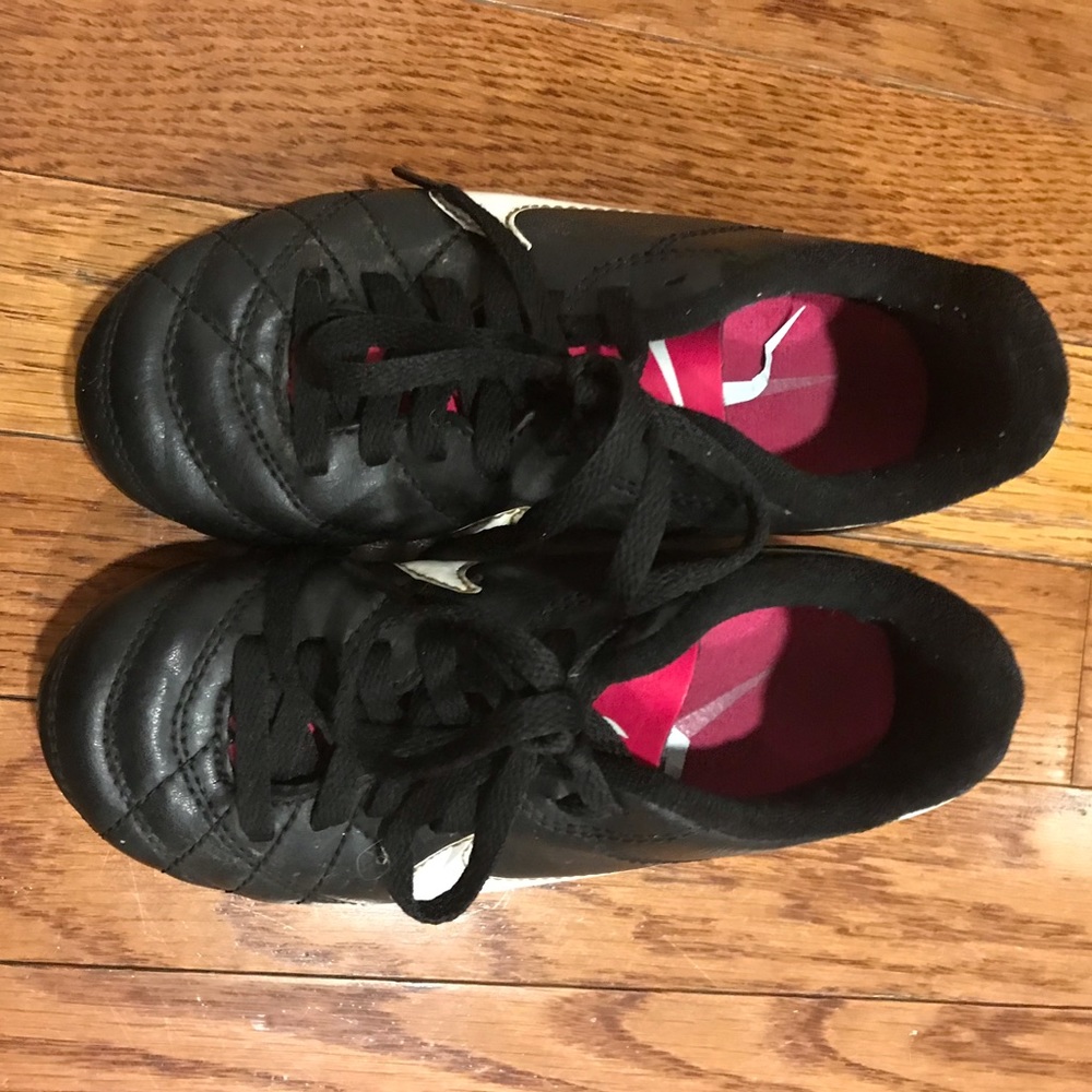 Nike spikes